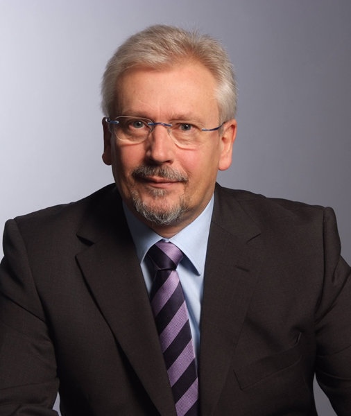 Dr. Ulrich Schriek